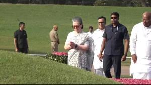 Congress pays tribute to former PM Jawaharlal Neh...