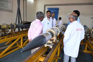 Raksha Rajya Mantri Sanjay Seth visits DRDO