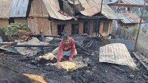 Three houses gutted, cattle dead in Bandipora bla...