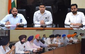 DC Poonch reviews arrangements for upcoming Gurma...