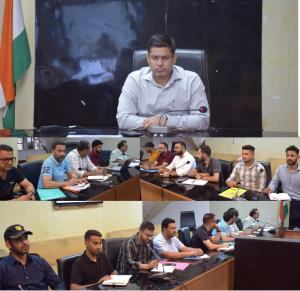DC Poonch reviews status of PMGSY projects in dis...