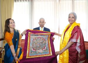 Ladakh delegations meet Sitharaman, demand specia...