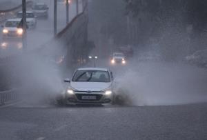 Intermittent rains, thunderstorms forecast across...