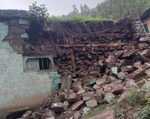Heavy rainfall damages several houses in Sanghiot...