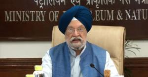 India has oil supplies to last several weeks, con...