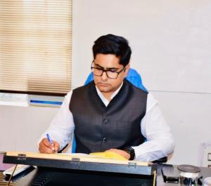 Dr. Owais Ahmed takes charge as Director FCS& CA ...