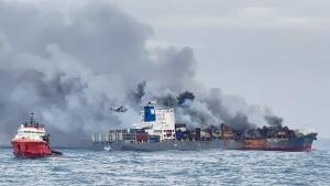Indian Navy carries out successful aerial inserti...
