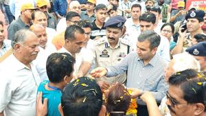 First batch of Amarnath Yatra pilgrims arrive in ...