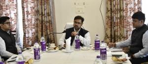 Satish Sharma visits Baltal, reviews arrangements...