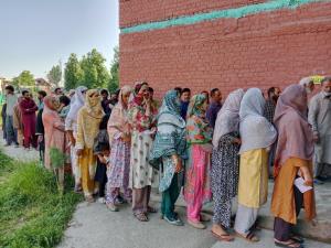 Polling for sixth phase begins on high note in An...