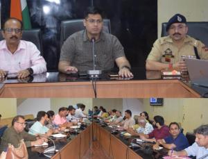 DC Poonch reviews implementation of JK-Sehat Mobi...
