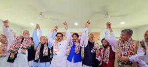 2 Ghulam Nabi Azad-led DPAP leaders return to Con...