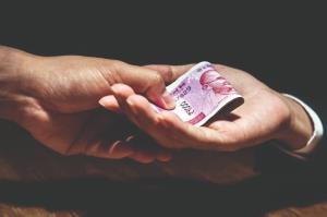 ACB arrests Patwari for accepting bribe of Rs 5000