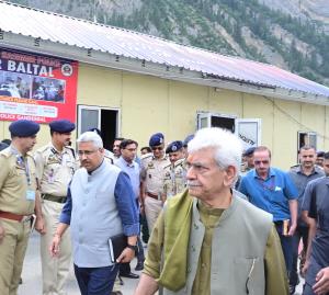 Lieutenant Governor visits Baltal, reviews prepar...