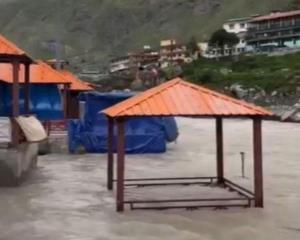 Chamoli Police urges devotees to avoid Alaknanda ...