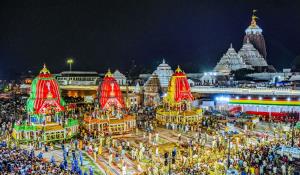 Lakhs of devotees arrive in Puri for Lord Jaganna...