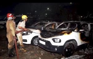 17 cars gutted in east Delhi, 5 shops damaged in ...