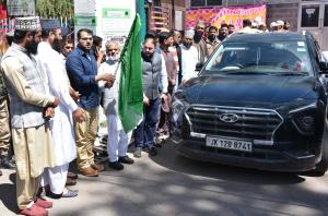 DC Poonch flags off First Batch of Haj Pilgrims f...
