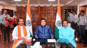 Nitin Gadkari takes charge as Union Minister of R...