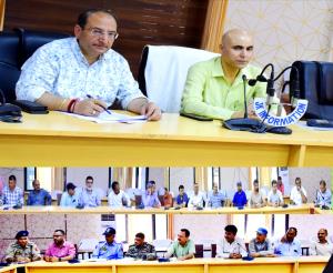 DC Kishtwar chairs meeting to finalize arrangemen...
