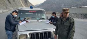 Srinagar court directs traffic police to halt iss...