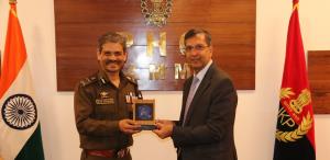 DG NIA pays visit to PHQ; interacts with DGP, oth...