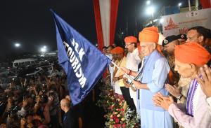 LG Manoj Sinha flags off first batch of Amarnath ...