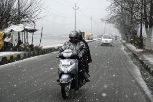 Dry weather with scattered showers forecast in J&K