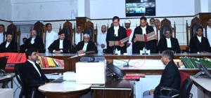 Chief Justice administers oath of office to Justi...