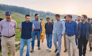 Div Com Kashmir visits Gulmarg; prioritizes Touri...