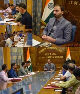 DC Pulwama reviews progress under PMAY (U) 2.0