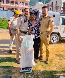 Man arrested with 21 kgs of poppy in Katra