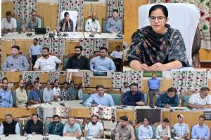 DC Kupwara reviews preparations for ‘Har Ghar Tir...