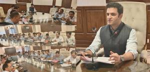 DC Kulgam reviews saturation of Govt welfare sche...