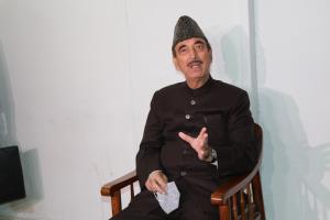 Azad reaches Jammu; likely to launch his party ne...