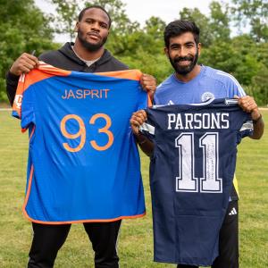 Jasprit Bumrah tries hand at American football, m...