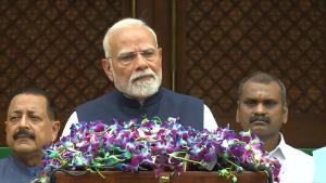 "Dal hit mein mat bhale na mile, lekin desh hit m...