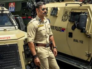 Ajay Devgn poses in Singham avatar as cop from Ja...