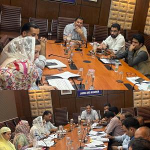 Javid Dar reviews healthcare facilities in GMC Ba...