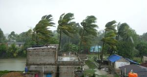 Cyclonic Storm Remal moves nearly northwards, wit...