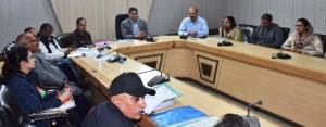 DDC Rajouri leads meeting to review implementatio...