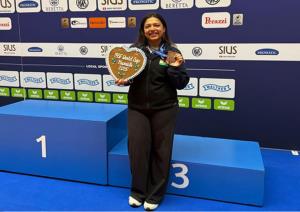 Sift Kaur Samra wins women