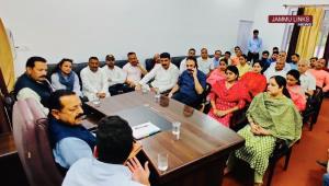 Dr Jitendra convenes meeting of Udhampur administ...