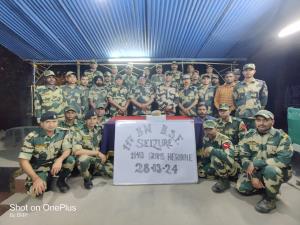 BSF seize packet of suspected heroin in Amritsar