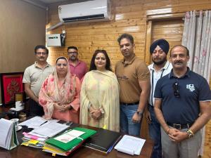 Jammu Book Suppliers Association Calls on Sakina ...