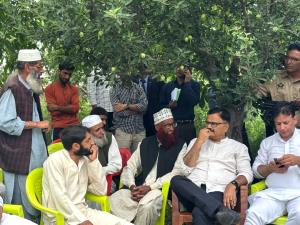 Rana visits Shopian; listens to people