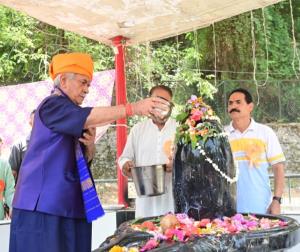 Lt Governor attends Harbah Utsav, pays obeisance ...