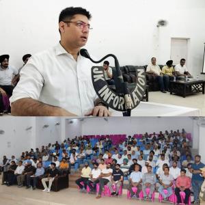 Election staff imparted training at Poonch