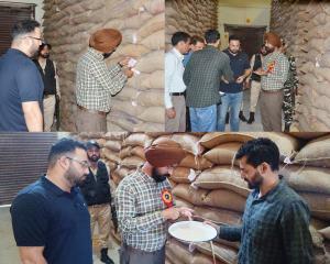 DC Doda conducts inspection of Food Store Facilit...
