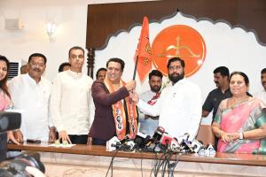 Govinda makes political comeback, joins Shinde Se...